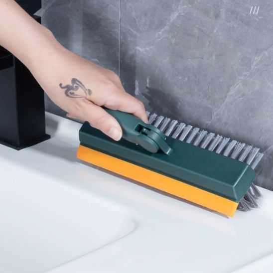 Balai brosse efficace nettoyage angles sols