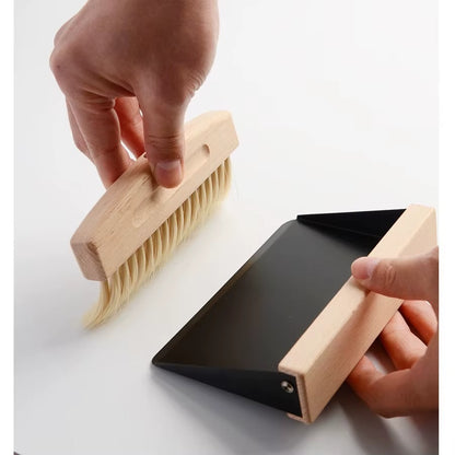 balayette EcoClean efficace pour nettoyage table