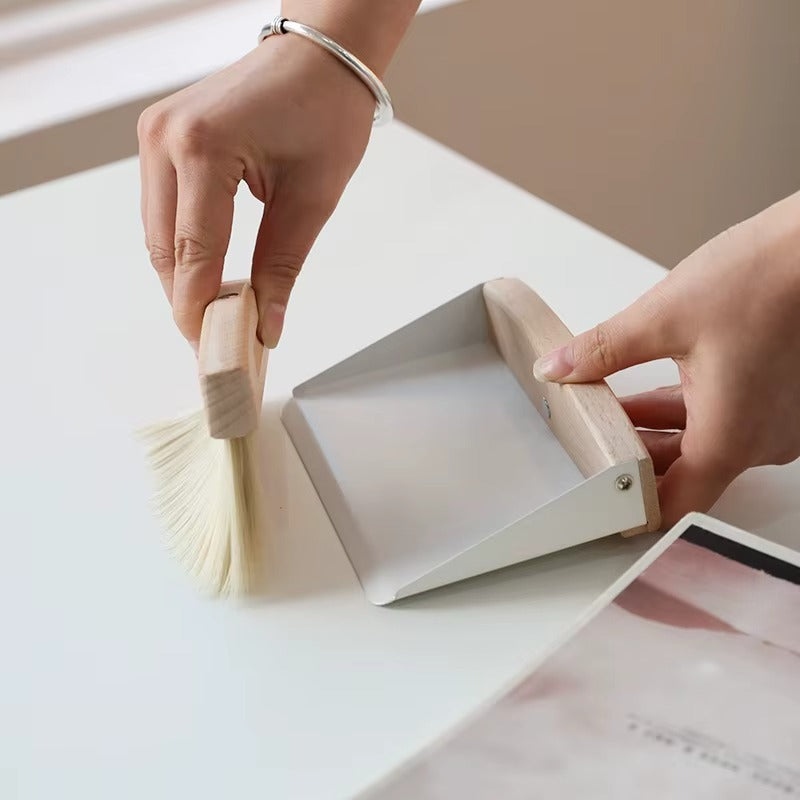 balayette EcoClean pratique pour nettoyage table