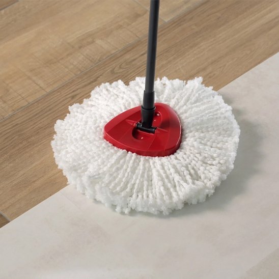 Brosse pour balai