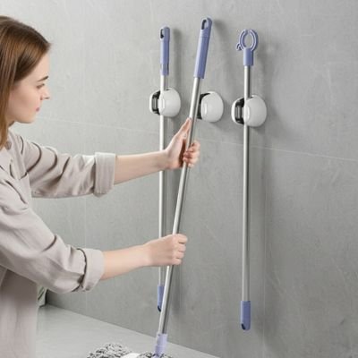 Porte balai mural pratique gain place