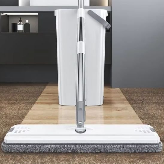 Serpillere nettoyage effecace pour sols brillant 