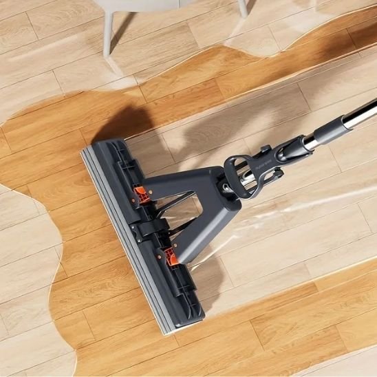 Serpillere pratique sols propres rapidement 